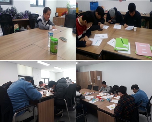 훈련생들이 이력서를 스스로 써보며 취업에 필요한 실무를 배우고 있는 모습