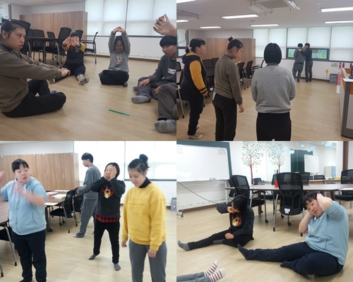 이용자들이 국민체조와 간단한 스트레칭을 하고 있다.