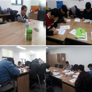 훈련생들이 이력서를 스스로 써보며 취업에 필요한 실무를 배우고 있는 모습